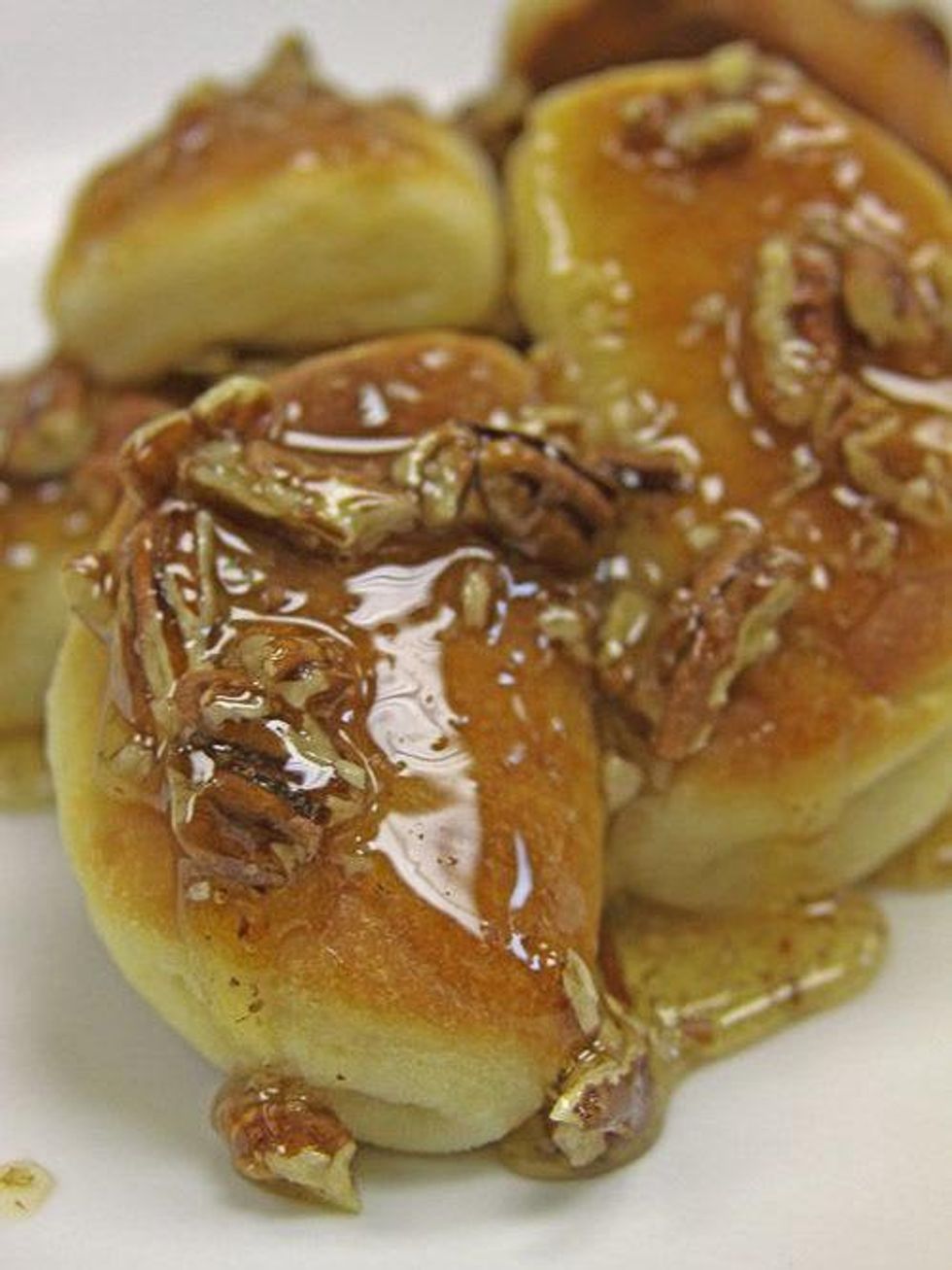 News_Lucille's_hot rolls