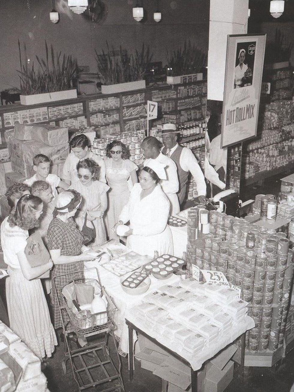 News_Lucille's_Lucille B. Smith_demonstrating hot roll mix