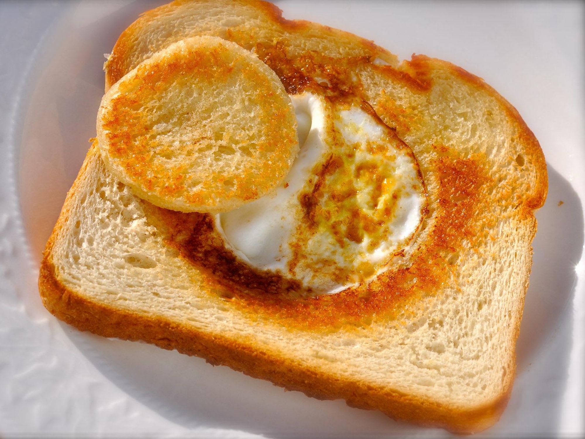 News_Marene_Breakfast of Champions_Eggs in a Basket_toast