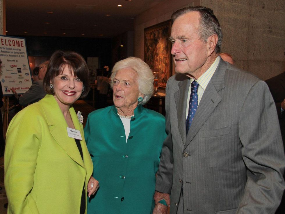 News_Marlene Malek_Barbara Bush_George H.W. Bush
