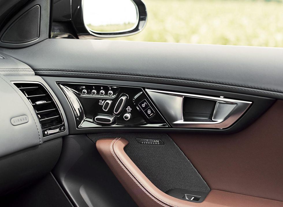 News_May13_JaguarFType