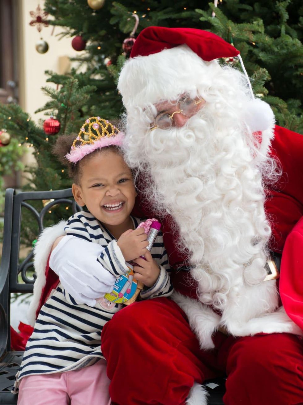 News, Mission of Yahweh Christmas, Dec. 2015, Xiomara "Zee" Hernandez, Santa