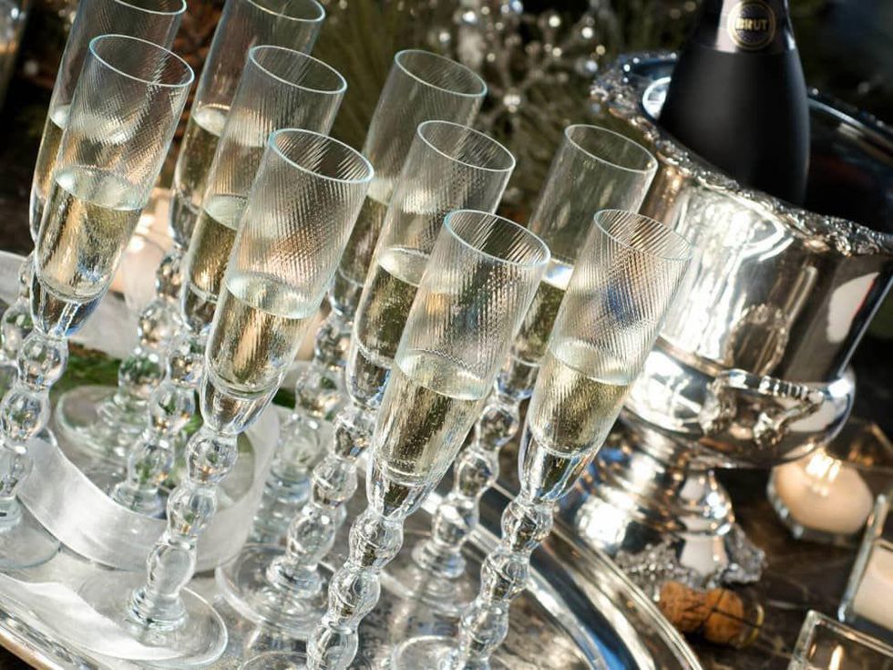 News_New Year's Eve_champagne