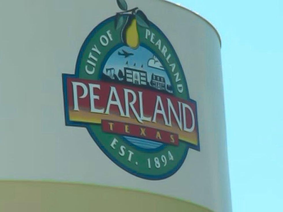 News_Pearland Little League_water tower
