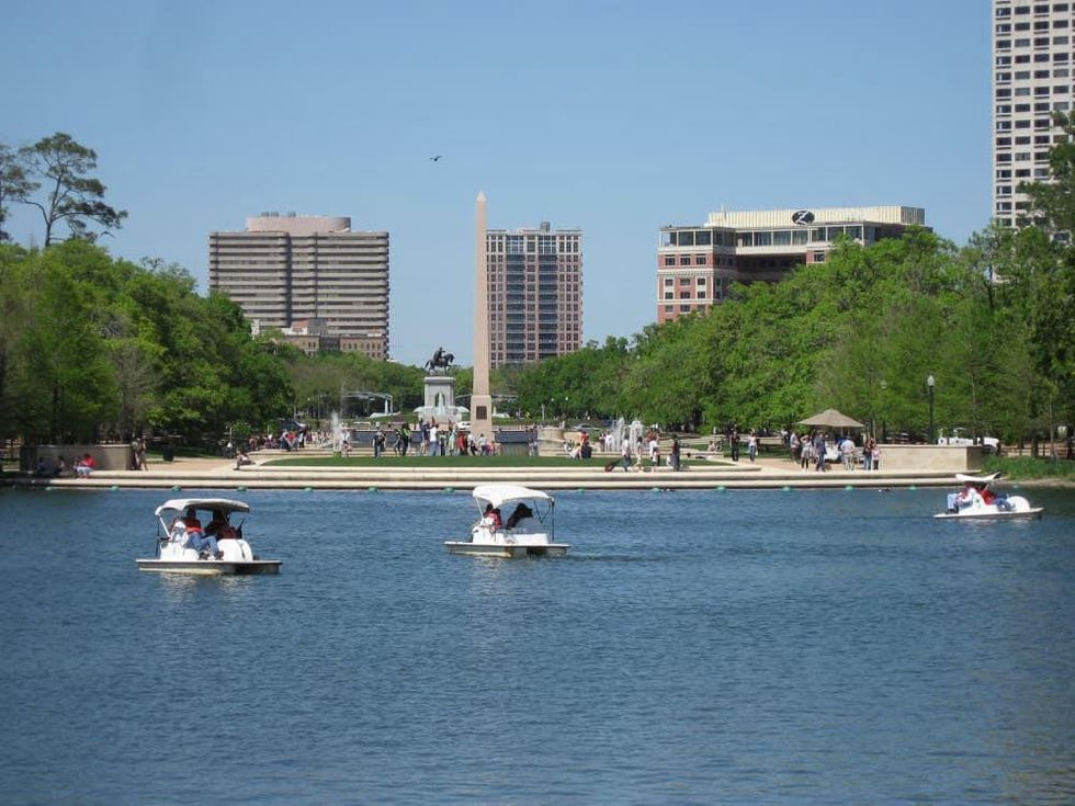 News_Peter Barnes_Top 10 Outdoor Improvements_Hermann_Park_View_from_the_Lykes_Grove_in_Lake_Plaza