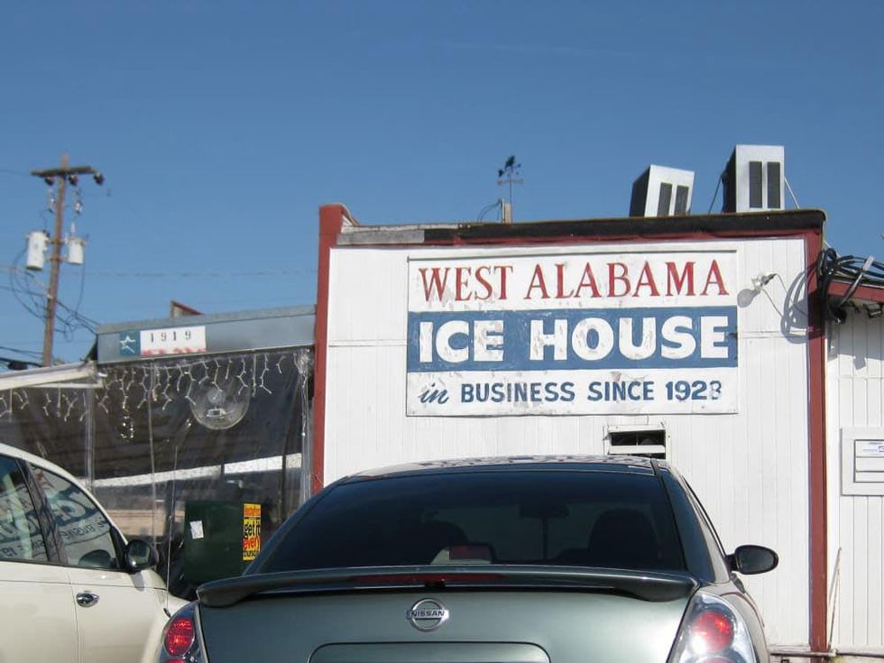 News_Peter Barnes_West Alabama Ice House_front