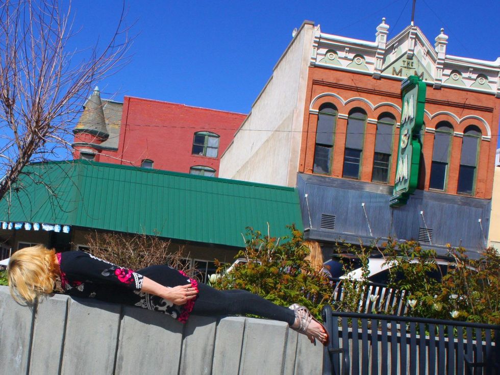 News_planking_fence plank