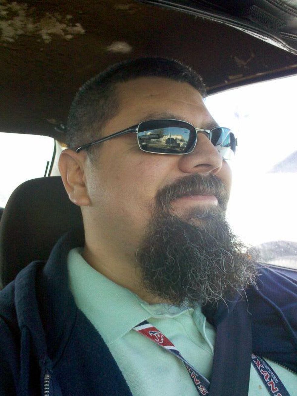 News_Puffhead_not shaven_beard