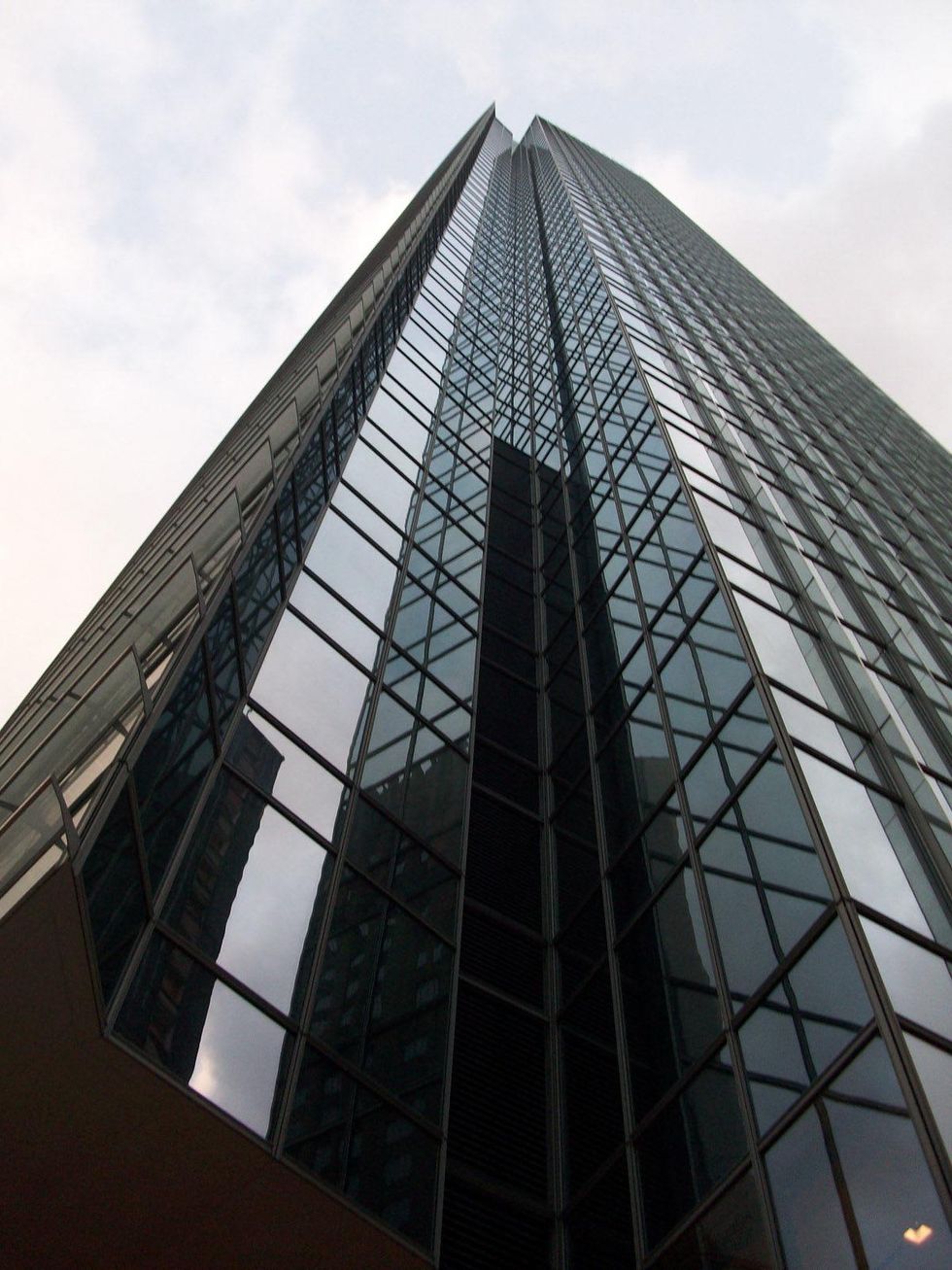 News_Ralph_Hines building_exterior_BG Group Place_skyscraper