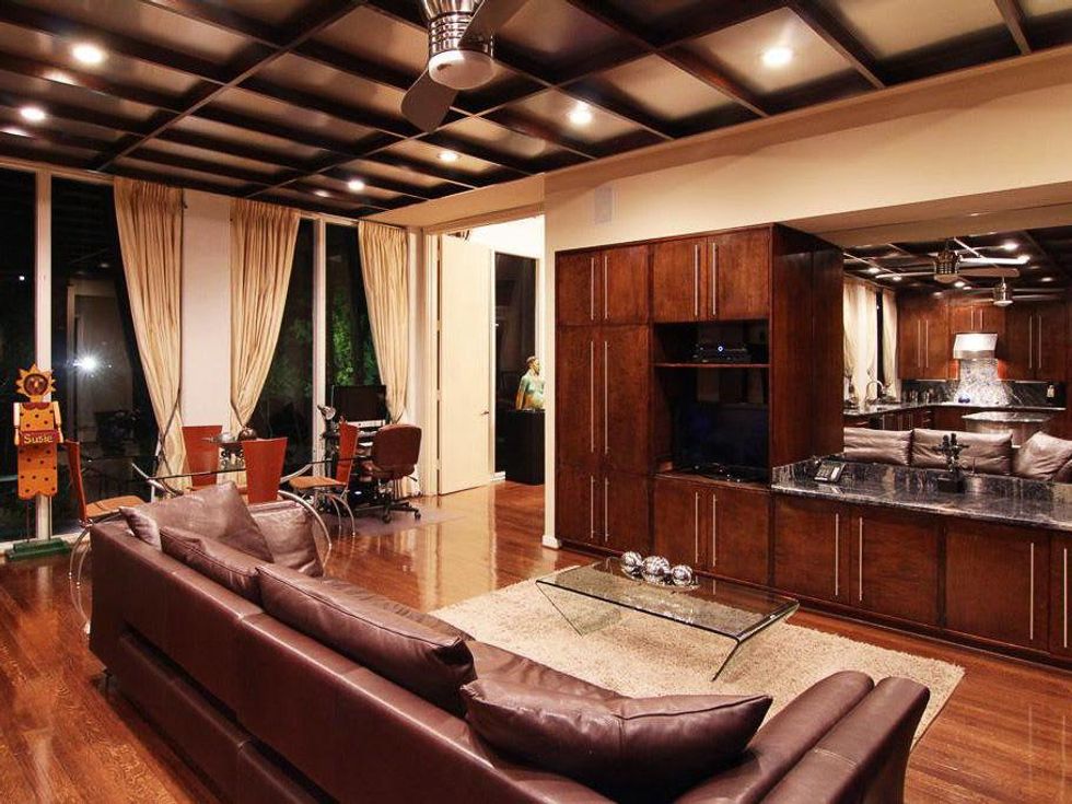 News_Real Estate_20 Farnham Park Drive_Tina Knowles