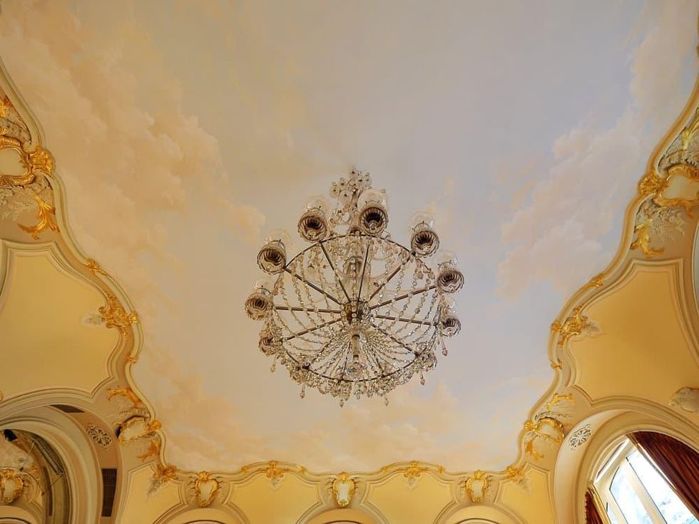 News, Ritz Hotel Paris, chandelier, Jan. 2016