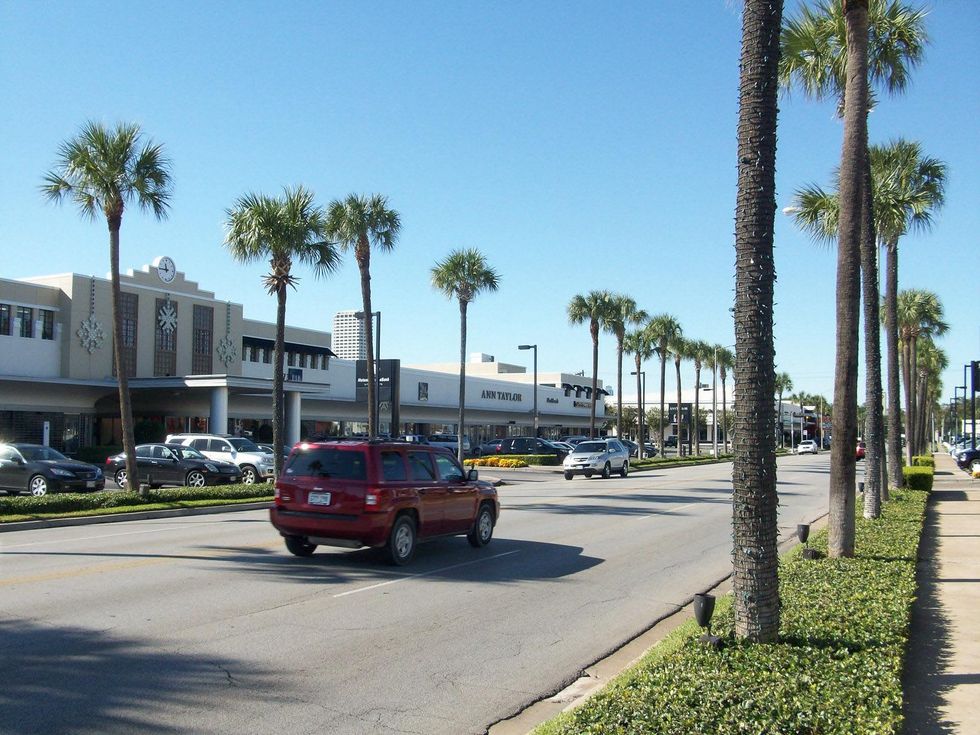 News_River Oaks Shopping Center_Brasserie 19