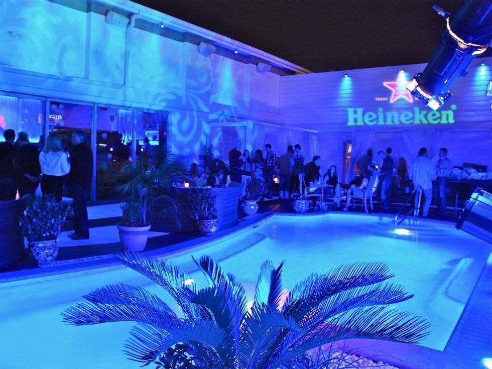 News_Roak on Kirby_bar_funeral bar_swimming pool