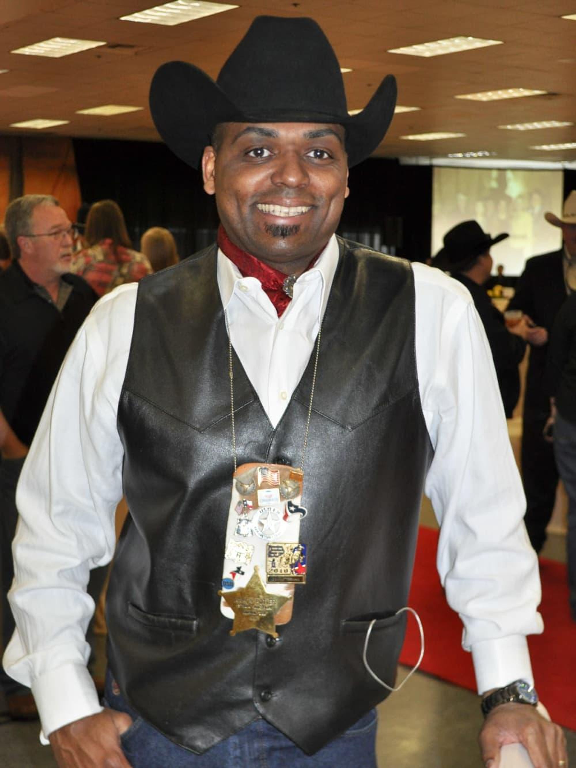 News_rodeo volunteer_Aaron Potier