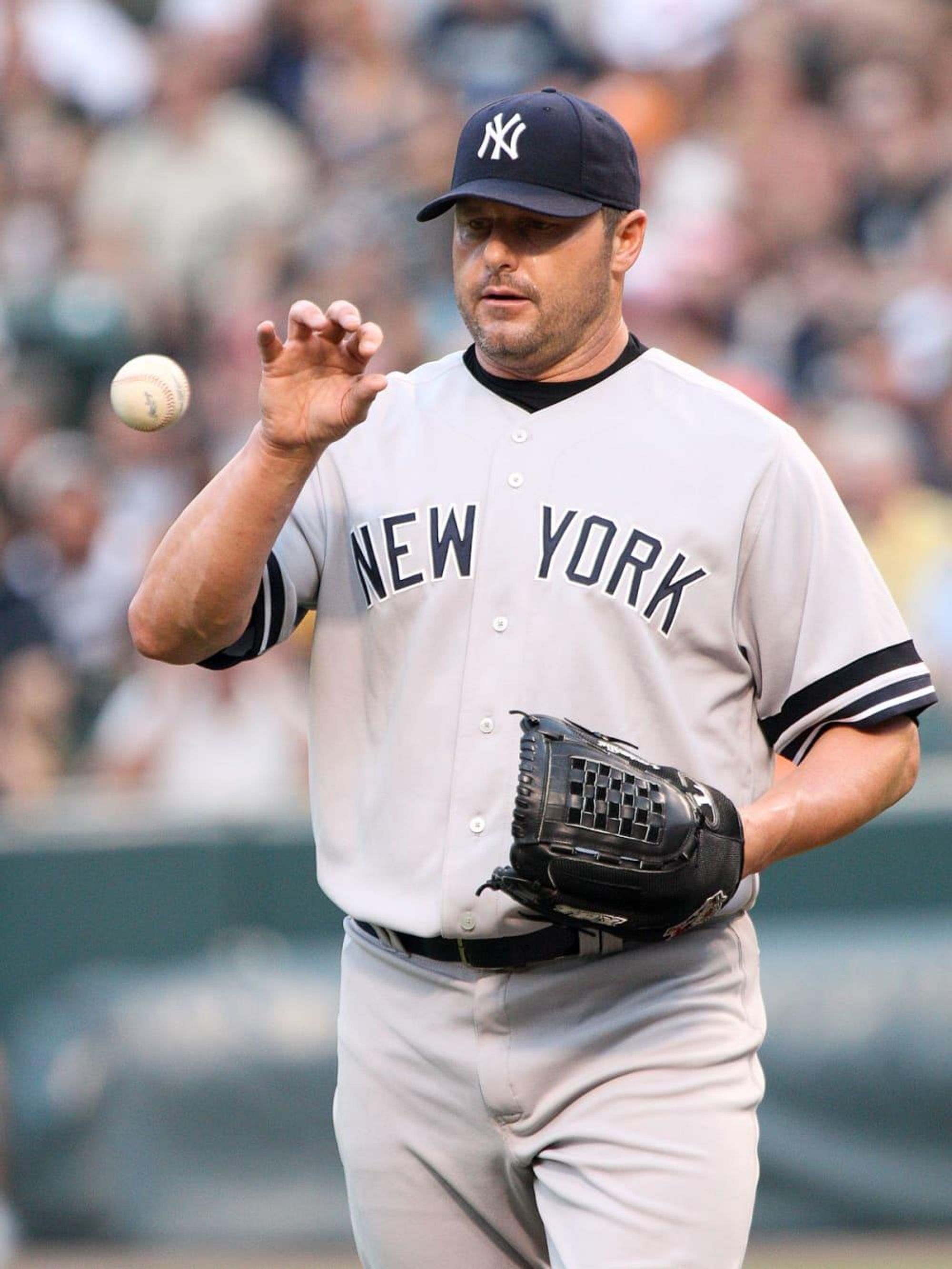 News_Roger Clemens_yankee uniform