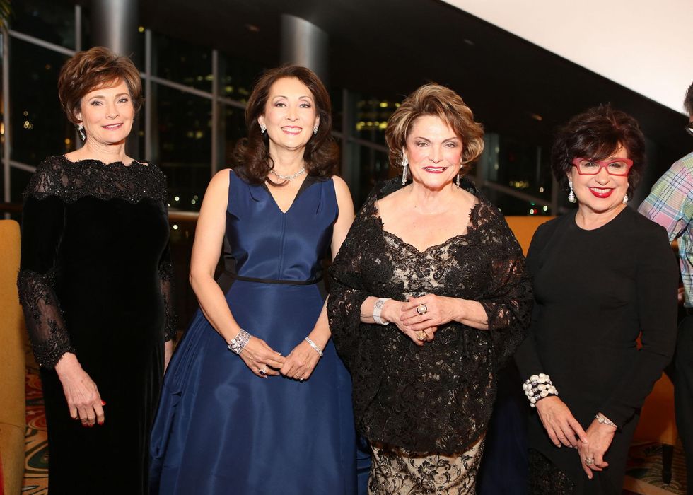 News, Shelb, Bobbie Nau, Penny Loyd, Beth Wolff, Roz Pactor