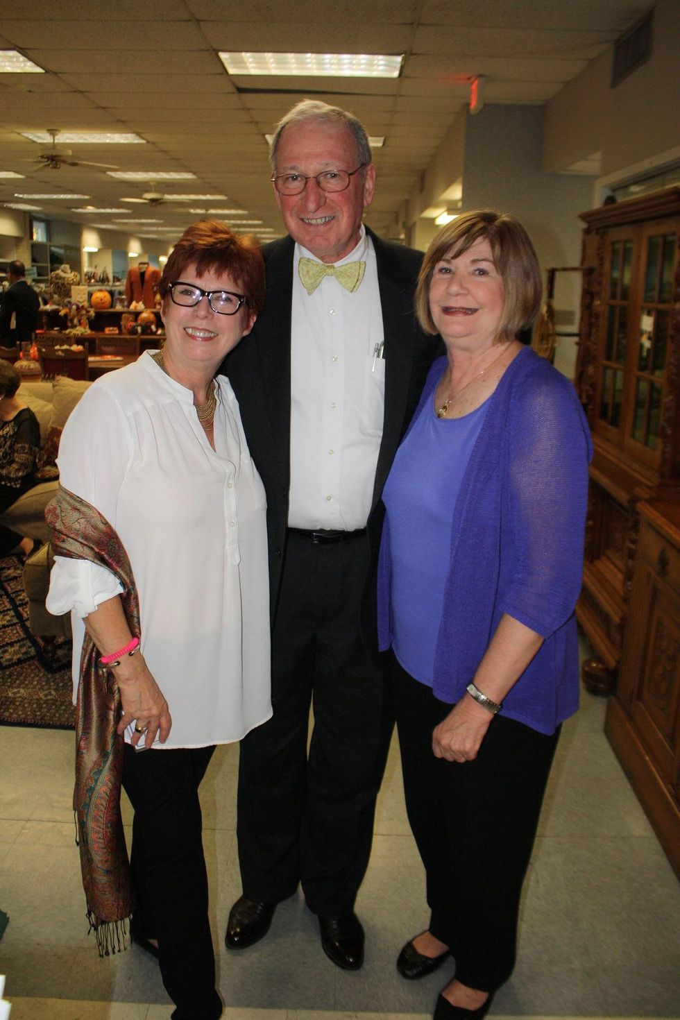 News, Shelby, Blue Bird Circle endowed chair, October 2014, Maggie Austin, Dr. Robert Zeller, Claire Manning