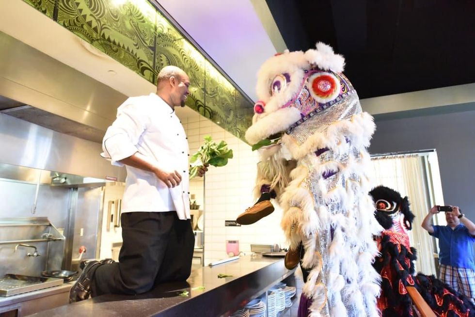 News, Shelby, Curry Crawl , June 2015, Lion dancer