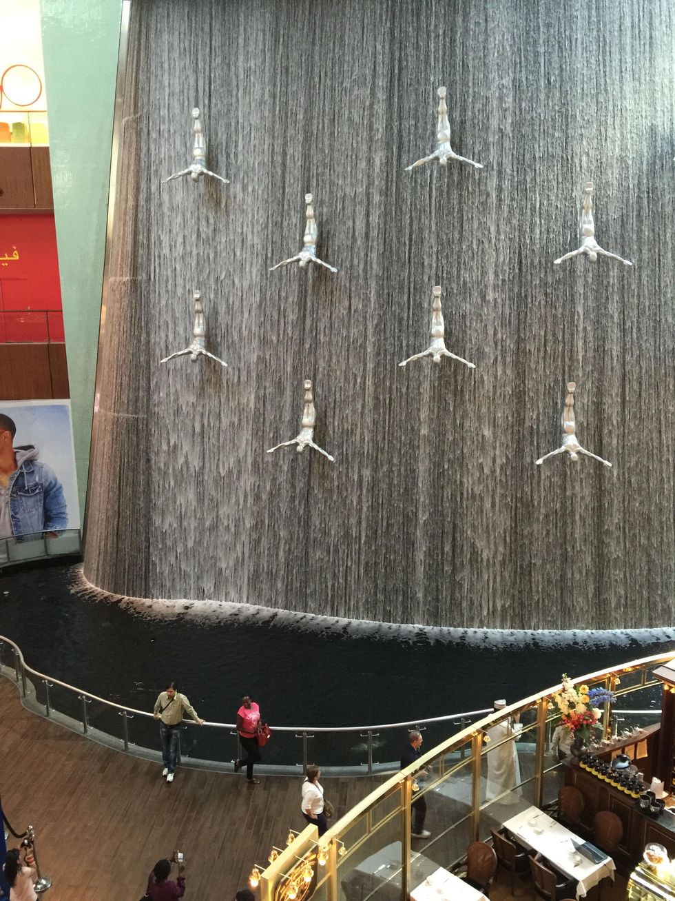 News, Shelby, Dubai Mall, January 2015