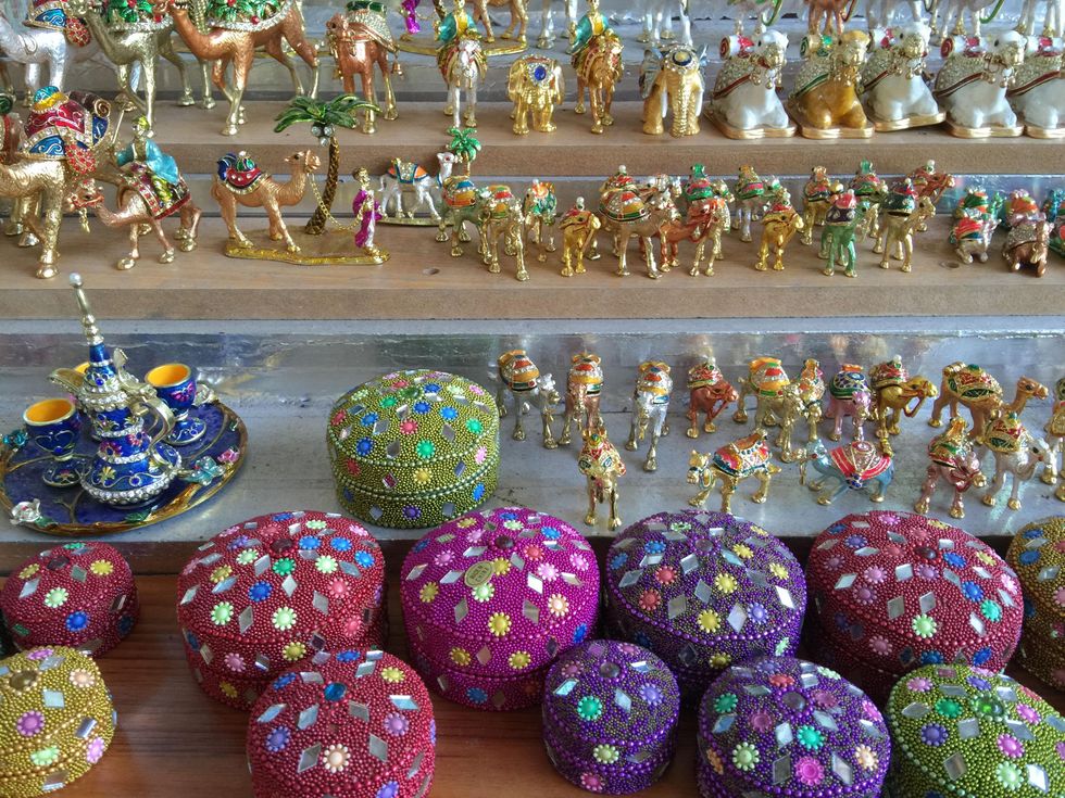 Dubai's shopping secrets Labyrinth of dazzling gold jewelry and