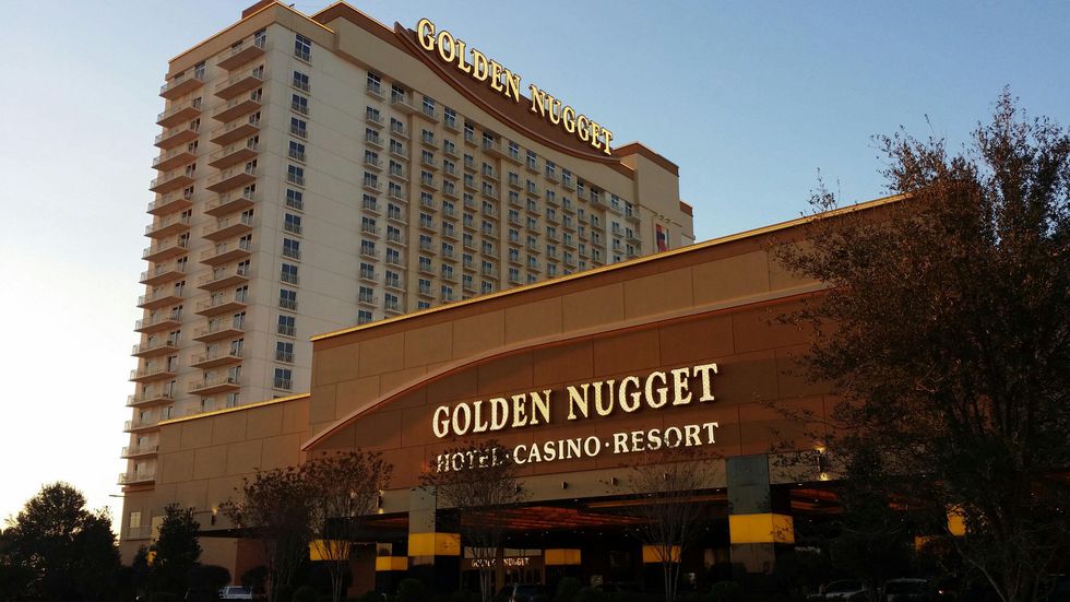 Houston billionaire launches fifth Golden Nugget and bubbly flows at ...