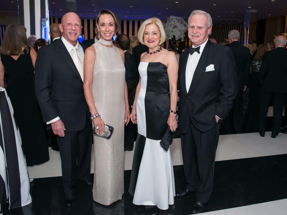 News, Shelby, Museum of Fine Arts gala, Oct. 2015, Brit Elders, Alexandra Kotur, Shirley MacLaine, Jonathan Becker