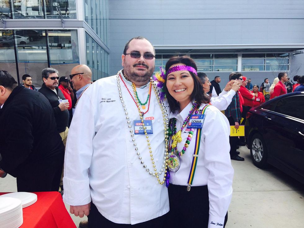 News, Shelby, Tanglewood H-E-B, Feb. 2015, chef Don Lee, mgr. Donna Theriot