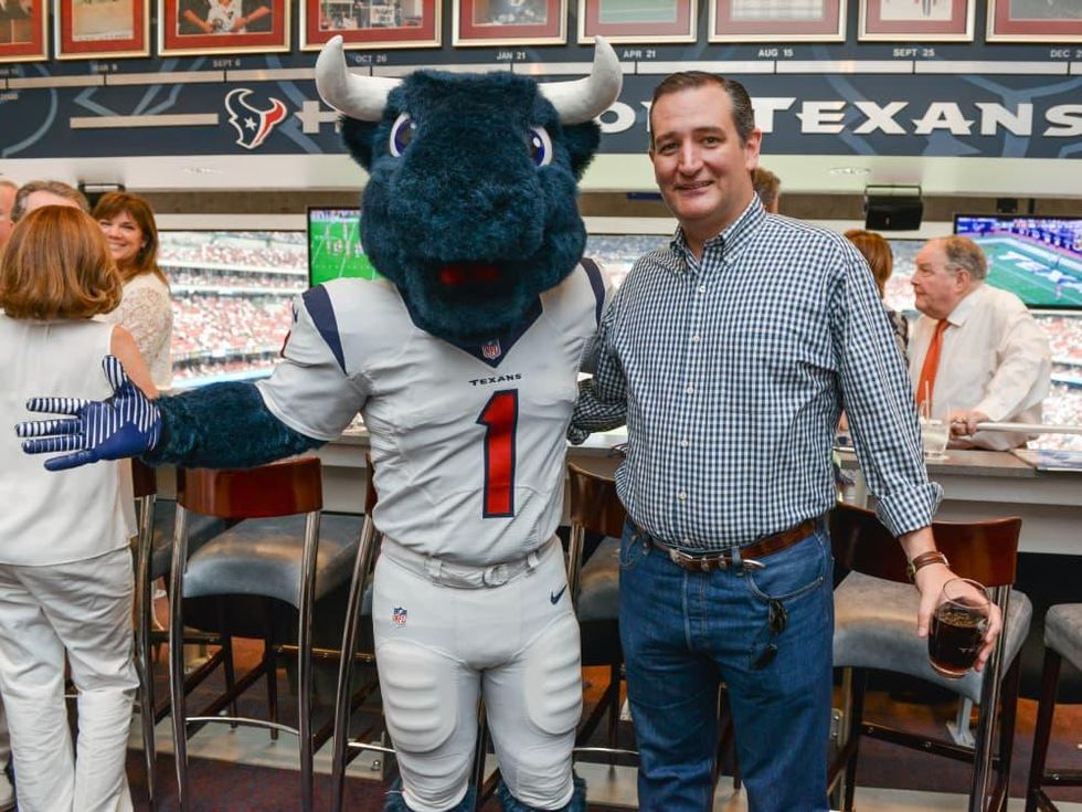 News, Shelby, Texans Owners suite, Sept. 2015, Toro, Sen. Ted Cruz