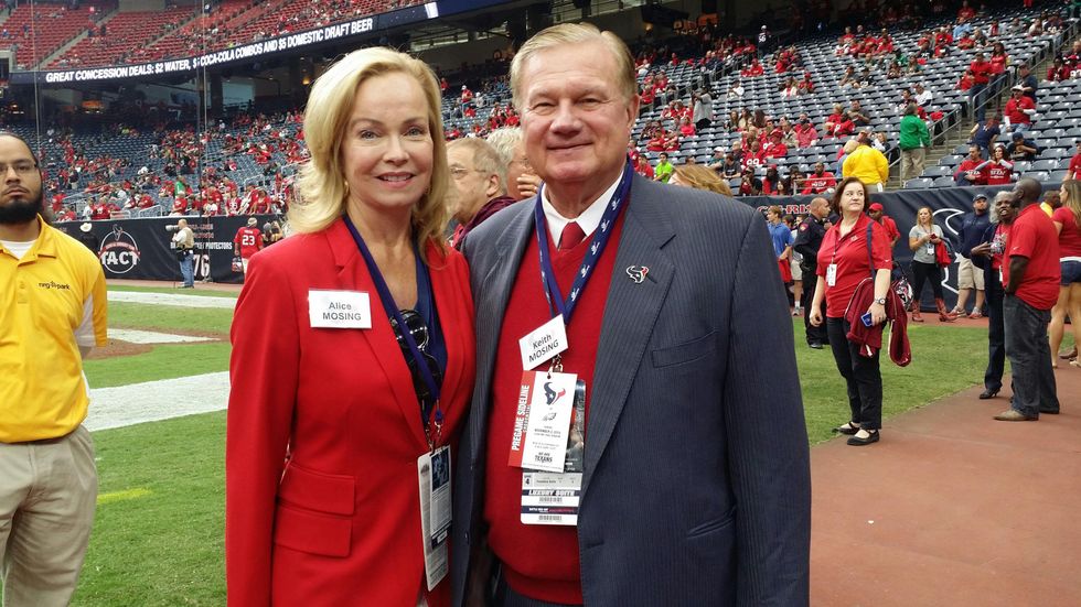 News, Shelby, Texans sidelines party, Nov. 2014