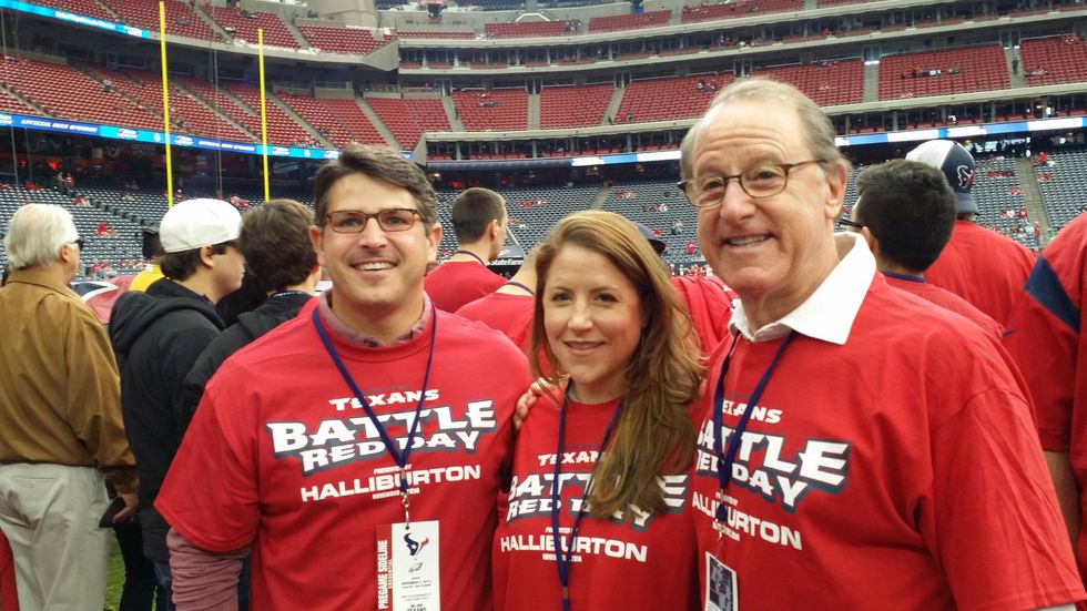 News, Shelby, Texans sidelines party, Nov. 2014