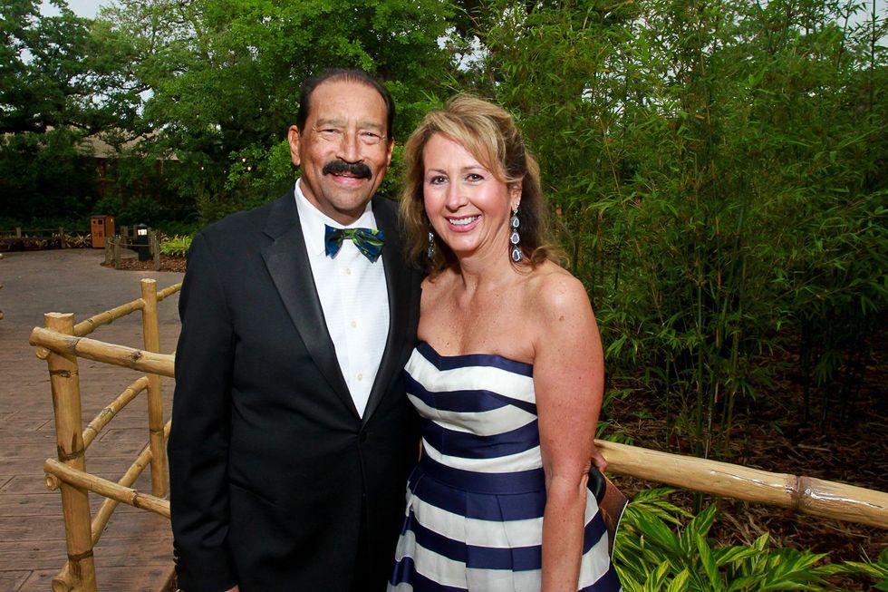 News, Shelby, Zoo Ball, Gorillas, April 2015, Michael Trevino, Ileana Trevino