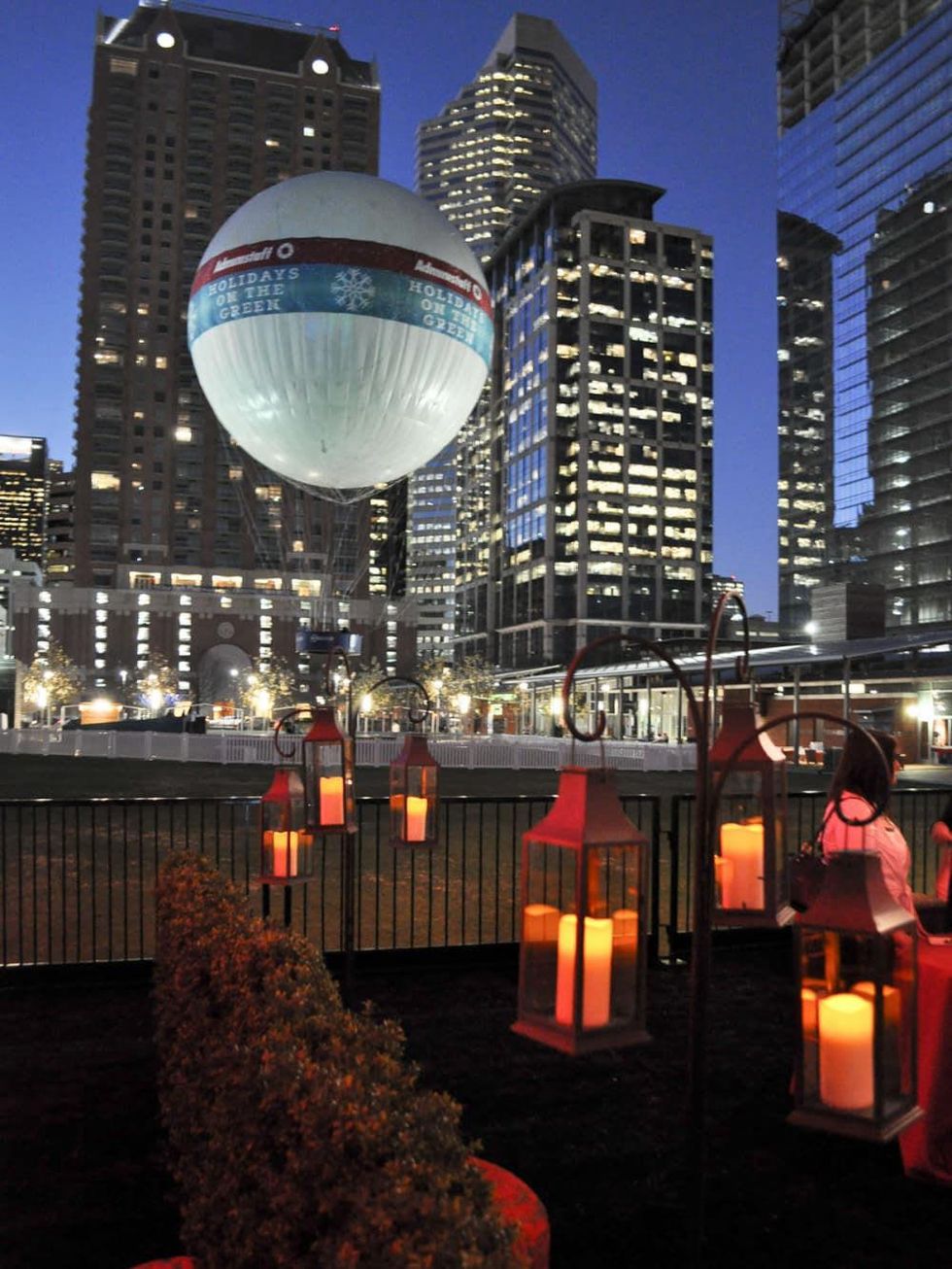 News_Social Book Party_Jan. 2010_balloon_Discovery Green