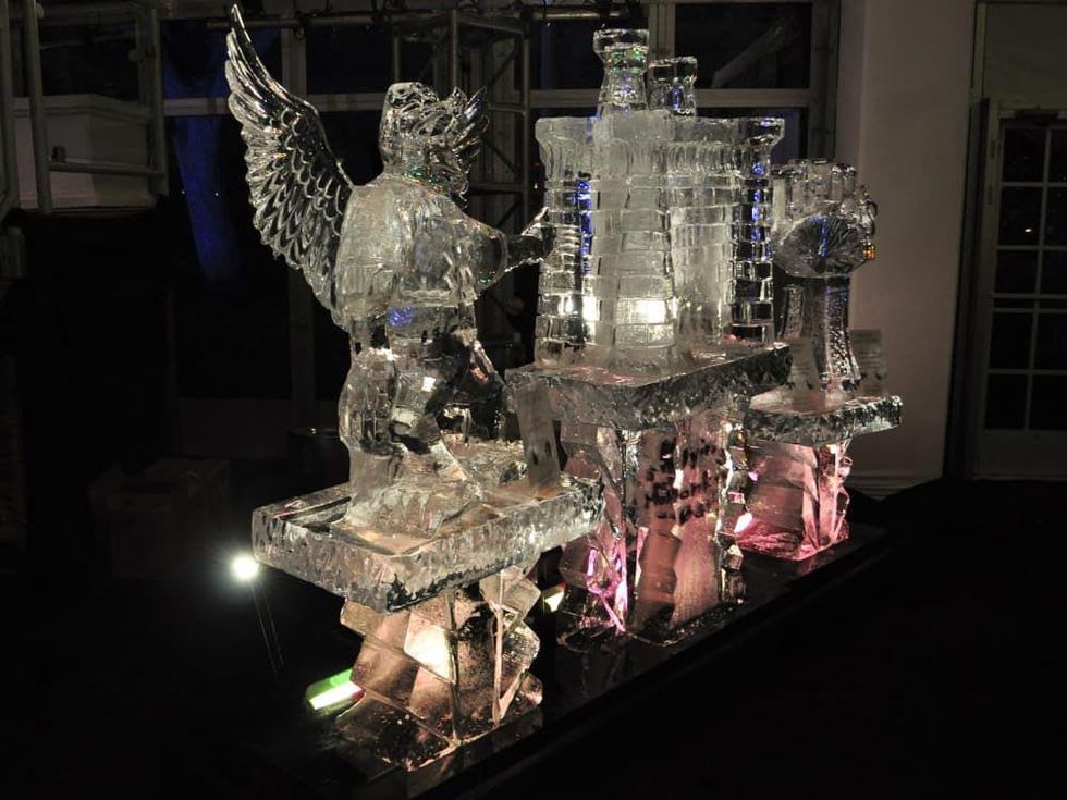 News_Social Book Party_Jan. 2010_ice sculpture