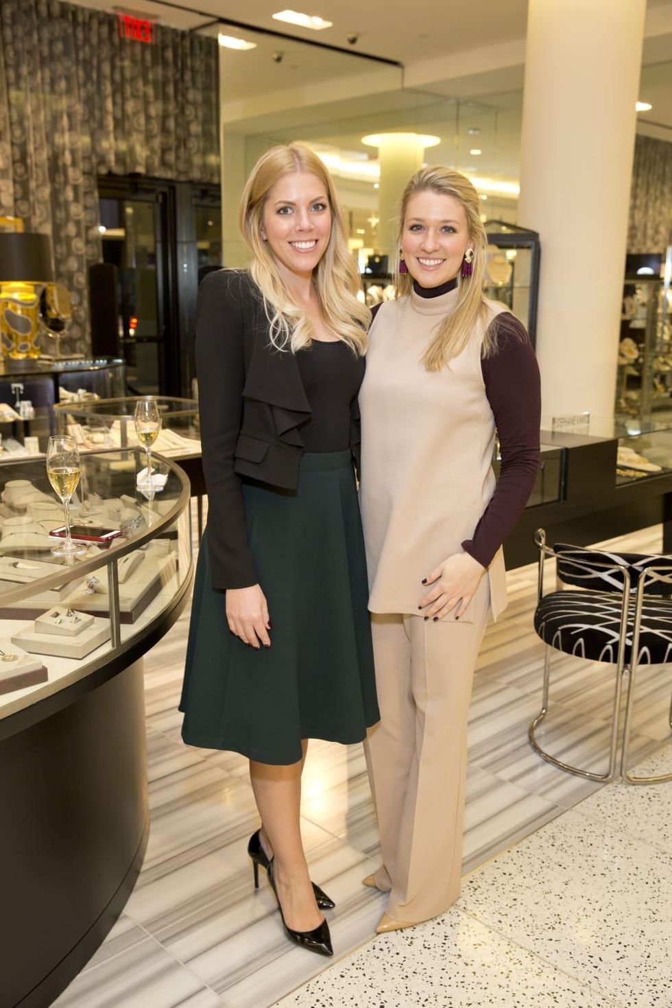 News, Tenenbaum at Tootsies, Dec. 2015, Meagan Thomason, Christina Stith