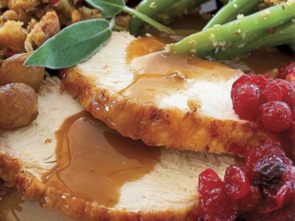 News_Thanksgiving meal_turkey_gravy_green beans