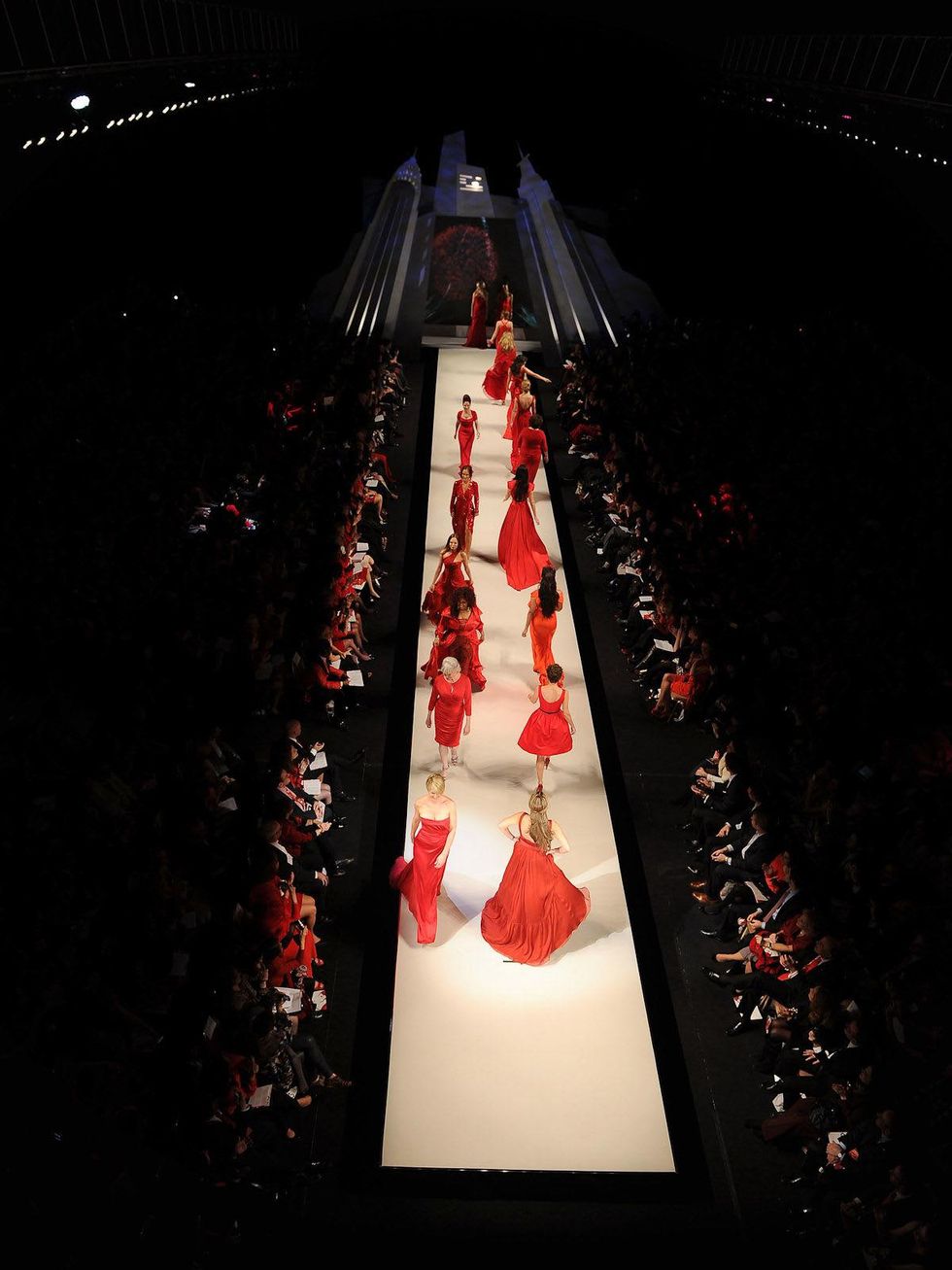 News_The Heart Truth Red Dress Collection_Fall 2012_runway_models