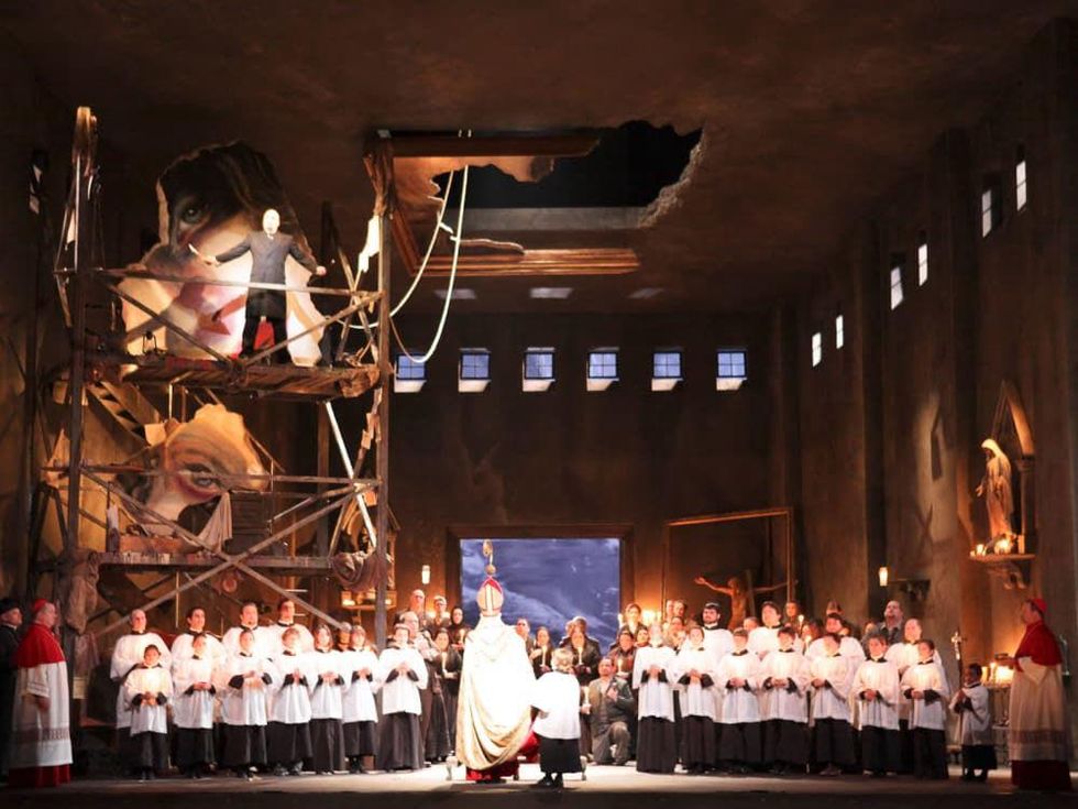 News_Tosca_Houston Grand Opera_Act 1