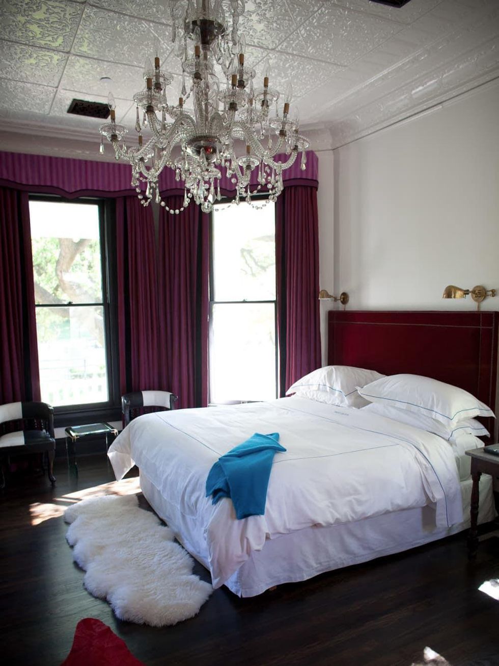 News_Travel_Lonnie Schiller_Hotel Saint Cecilia_bedroom