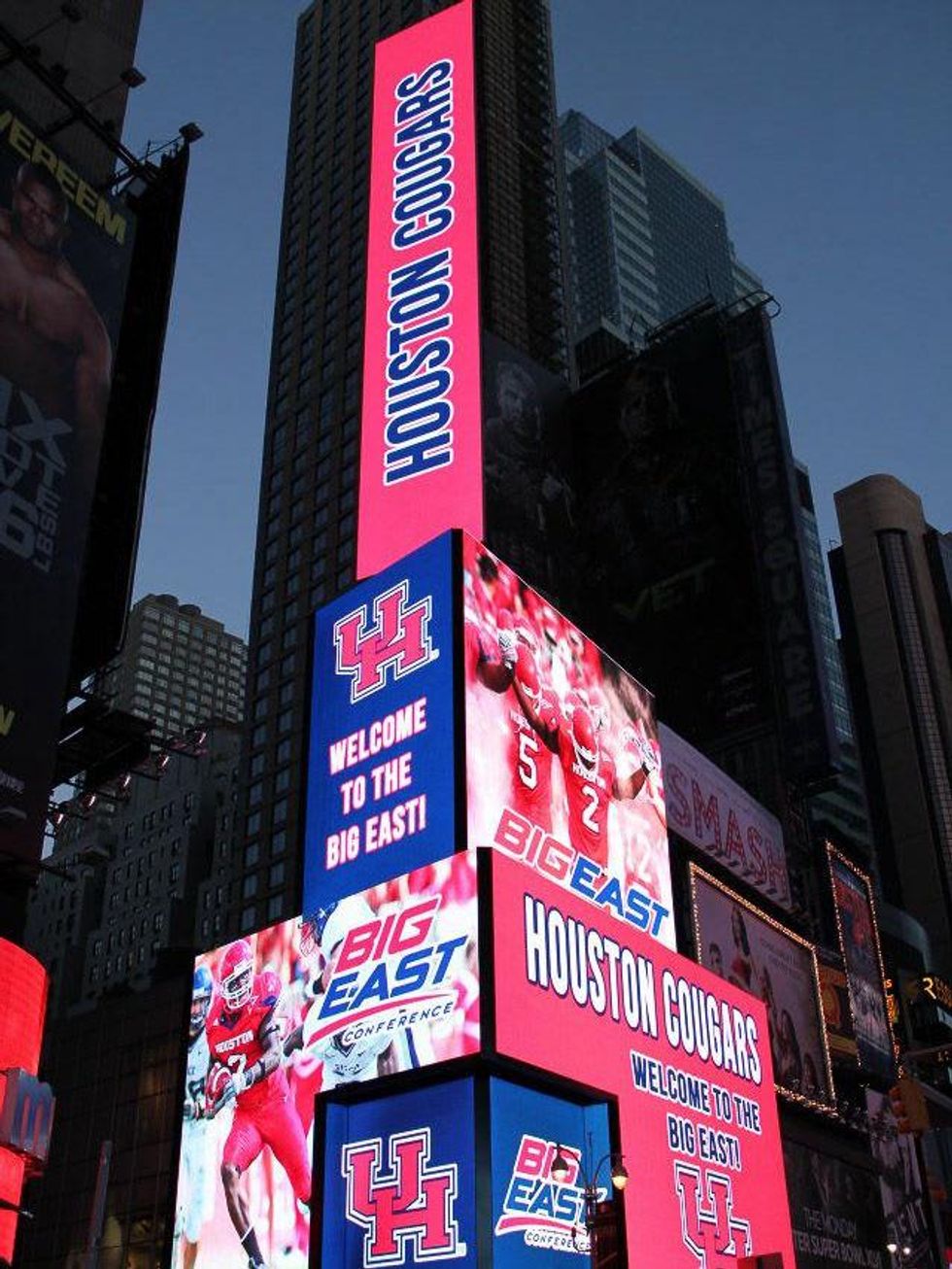 News_University of Houston_Times Square_billboards