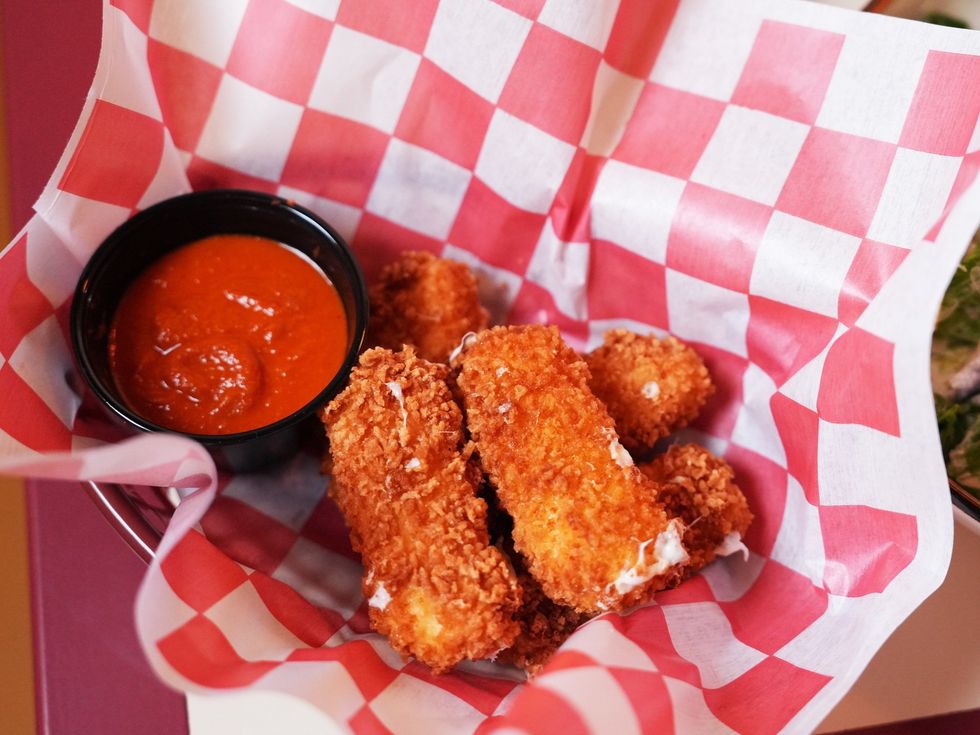 Nonno's Family Pizza Tavern mozzarella sticks