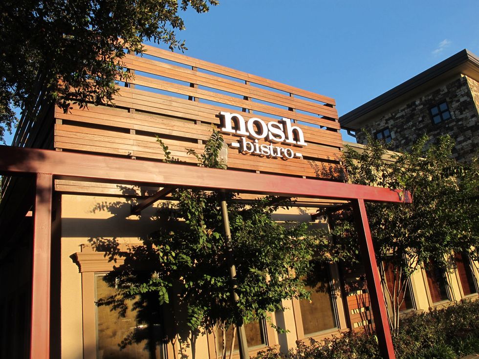 nosh bistro