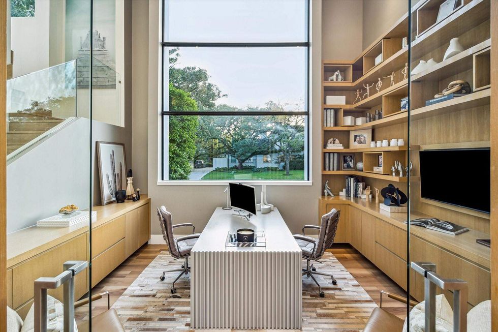 Office in 311 Brown Saddle St.