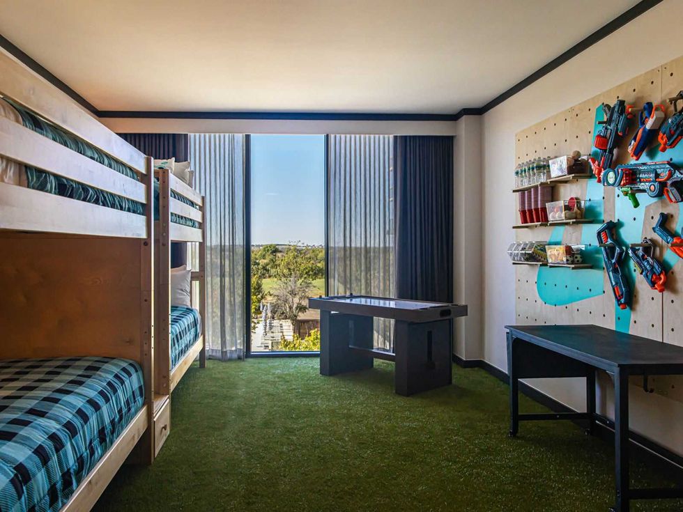 Omni PGA Frisco Resort, Dude Perfect Suite