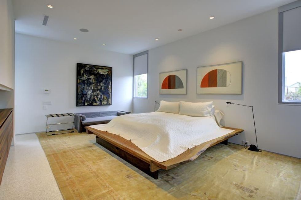 ON the Market, 1114 Willard, 4/16, bedroom