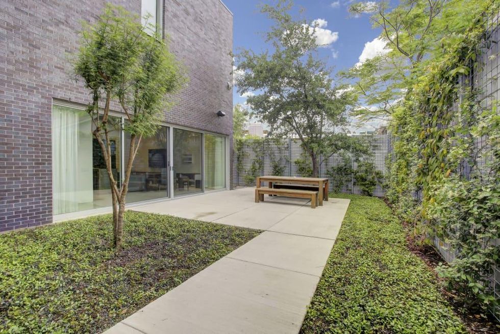 On the Market, 1114 Willard, 4/16, outdoors