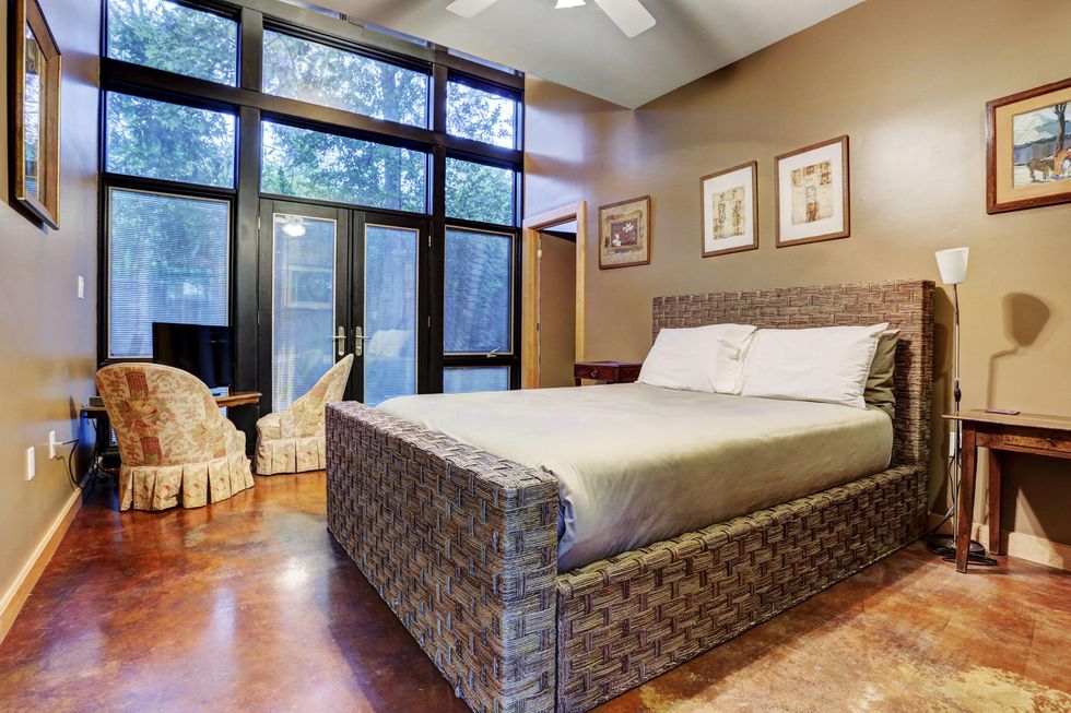 On the Market 12020 Tall Oaks St. Frank Lloyd Wright house July 2014 bed1
