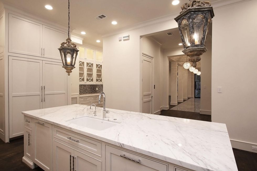 On the Market 1302 Milford December 2014 kitchen