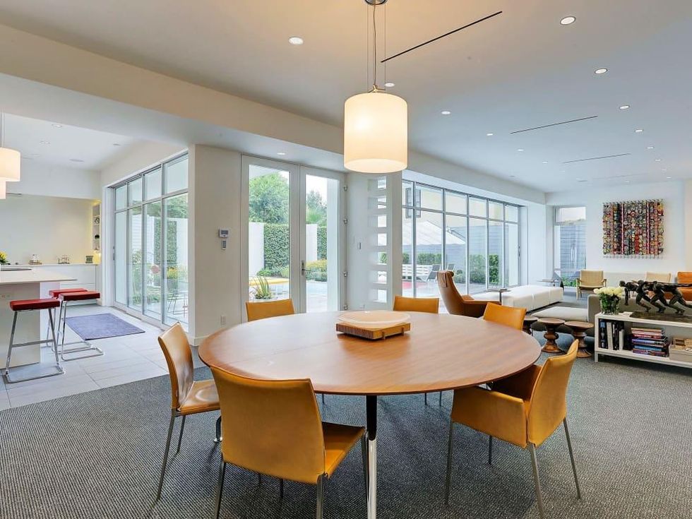 On the Market, 1509 Banks, July 2016