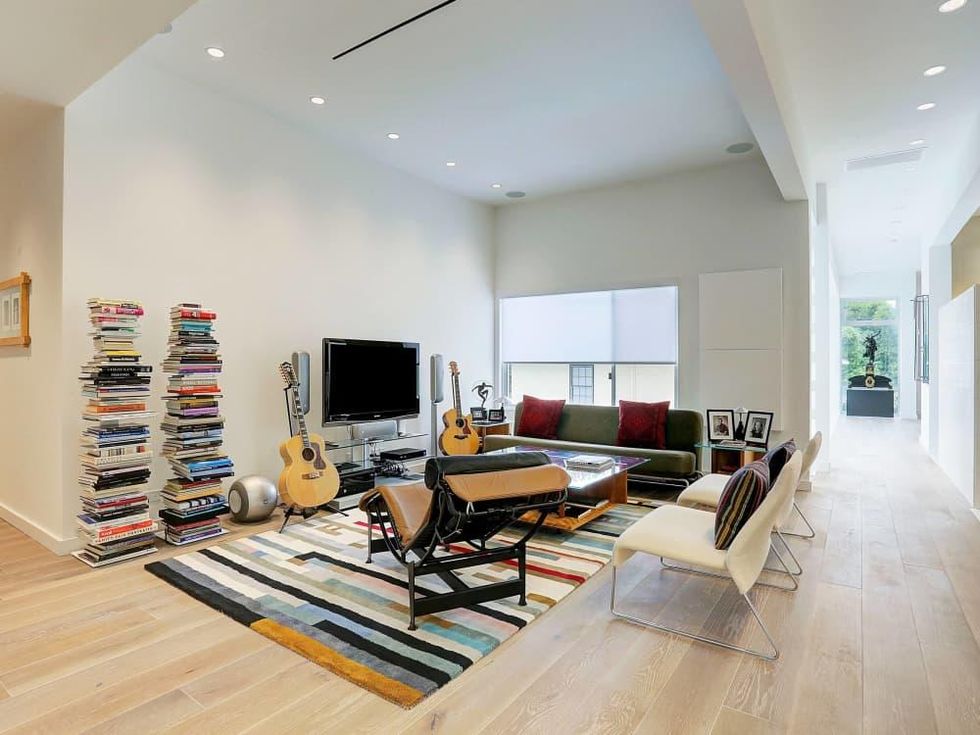 On the Market, 1509 Banks, July 2016