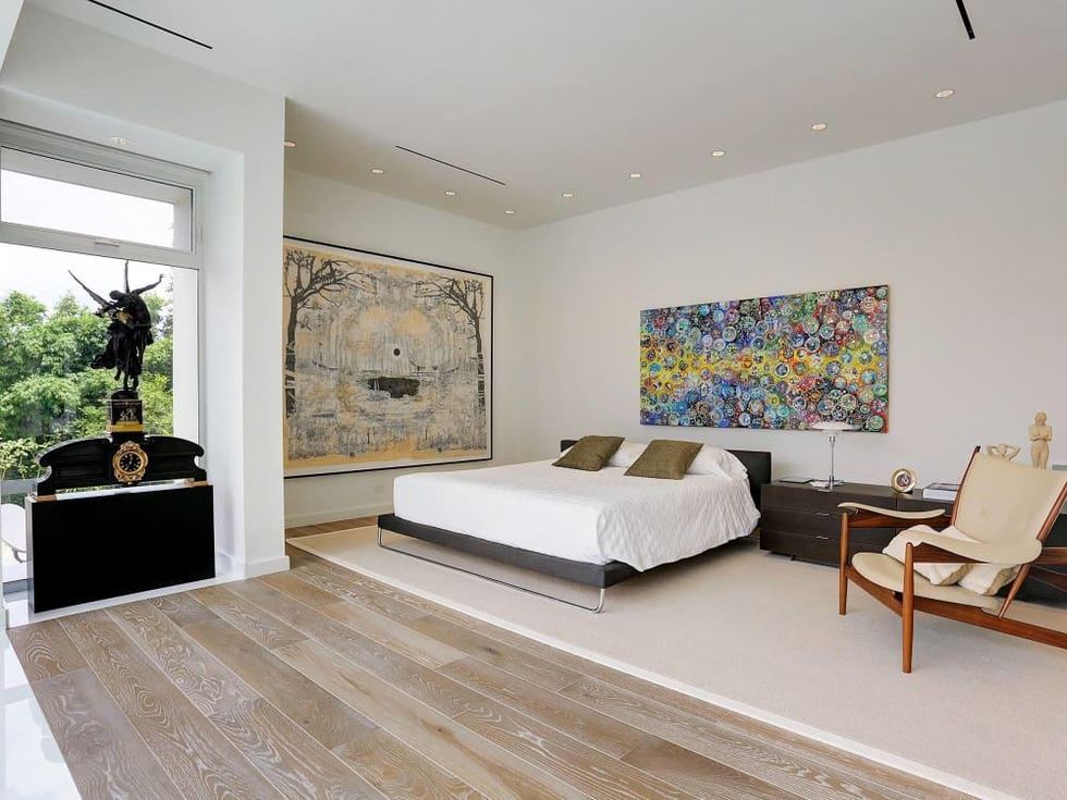 On the Market, 1509 Banks, July 2016